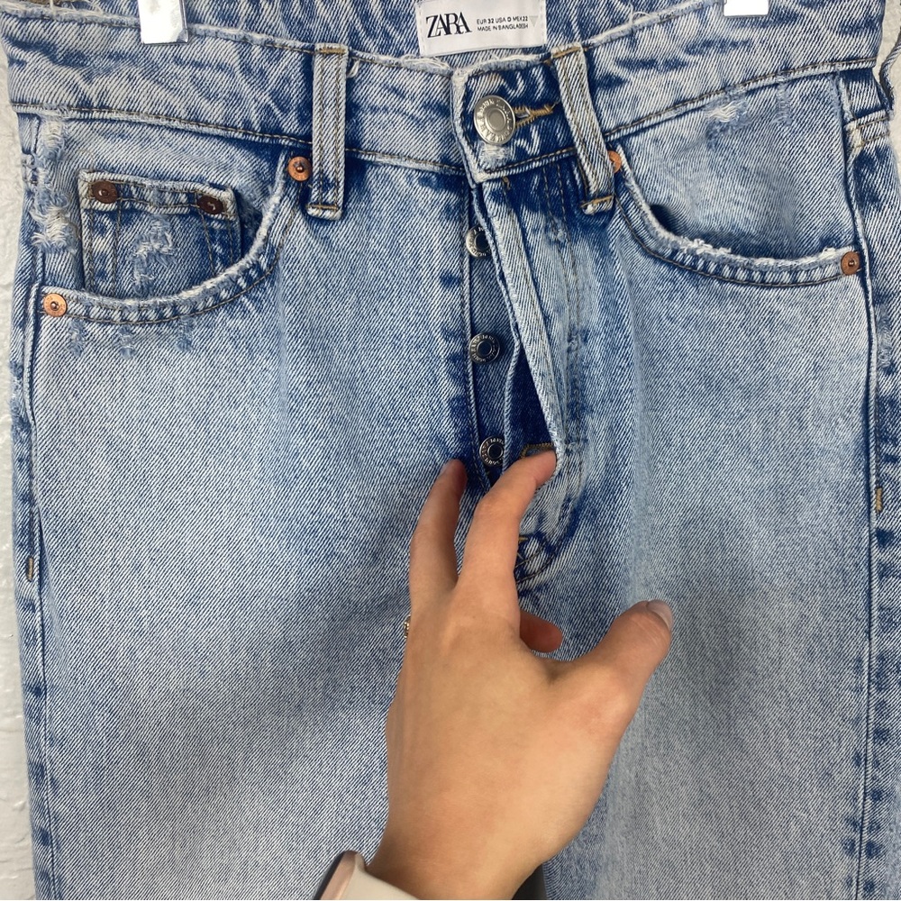 Zara lightwash hi rise straight leg raw hem 90s mom jeans size 0 - Picture 3 of 8